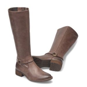 NWT Born chocolate leather wide calf saddler riding boots buckle 8.5